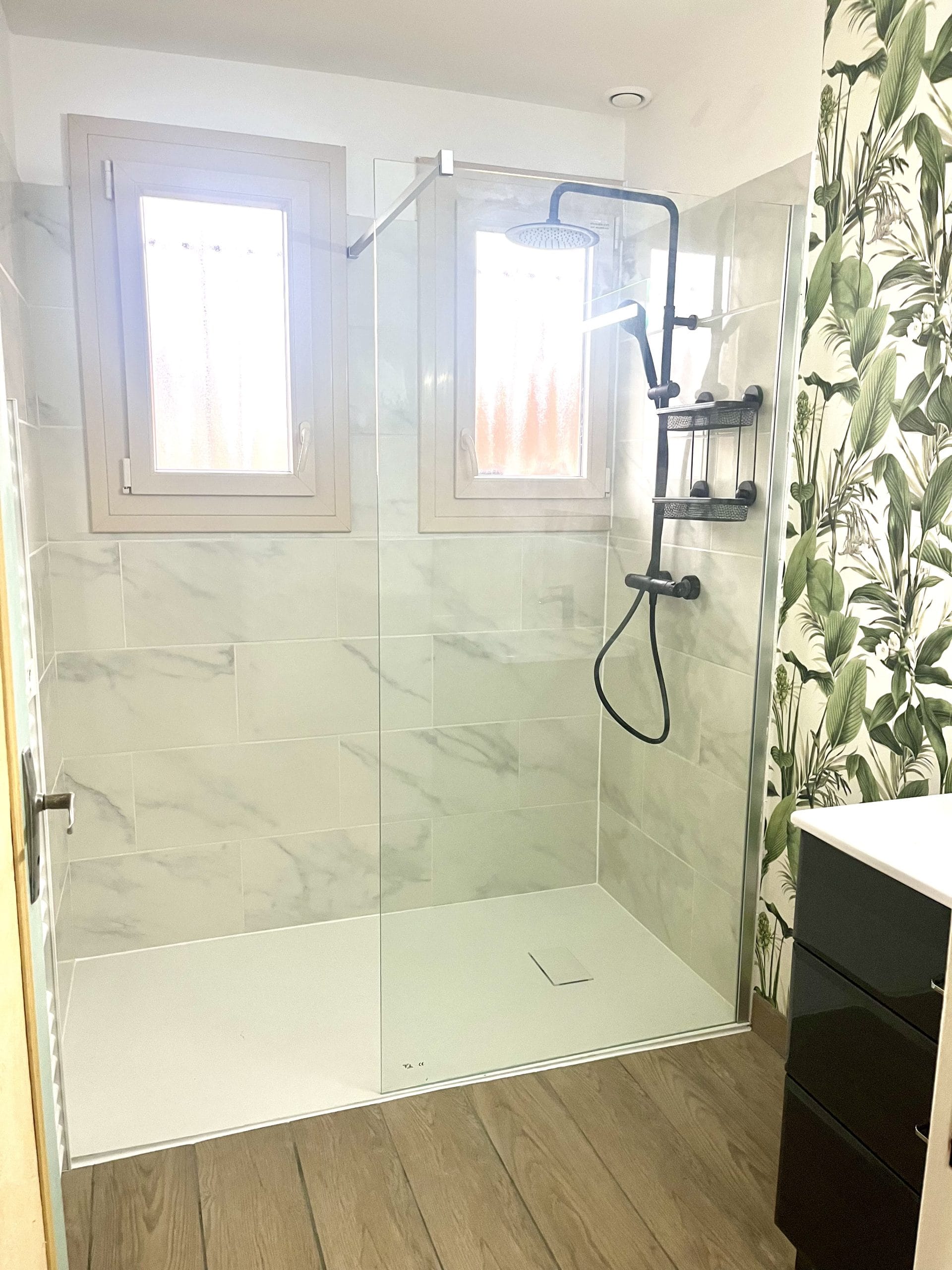 rénovation salle de bain salle de douche à l'italienne toilettes wc lavabos robinets mitigeurs colonne de douche calendini plomberie